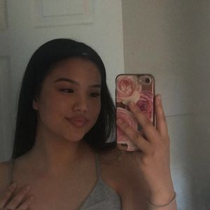 Meet your Posher, Denise